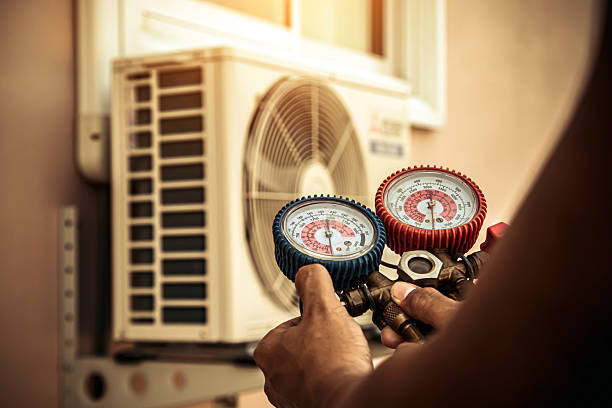 Professional Hvac technician working in Bradford, OH